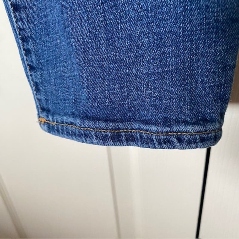 & Denim Mom Jeans Women's 8 Blue Straight Leg High‎ Rise Button Fly - Picture 5 of 10
